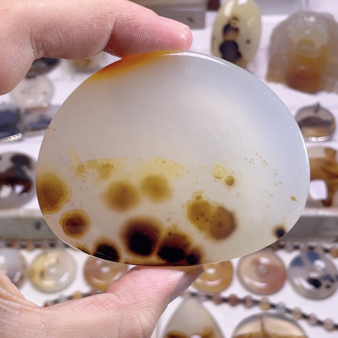 玛瑙/玉髓未镶嵌珠宝奇石