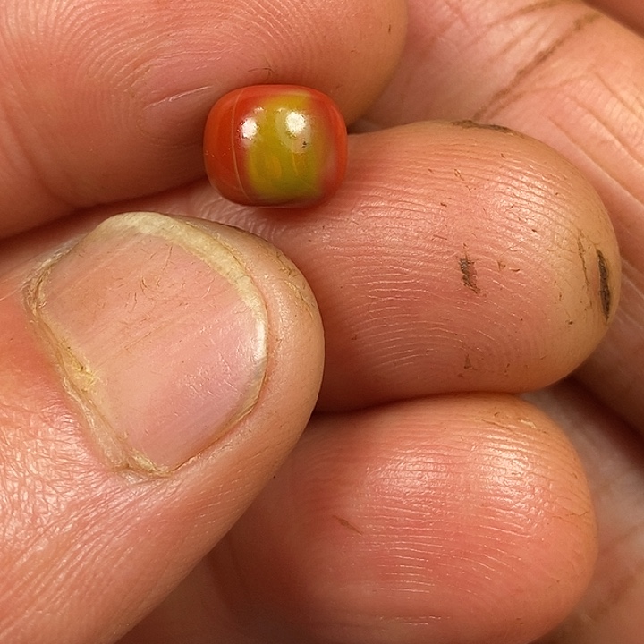 今***比南红玛瑙未镶嵌车挂