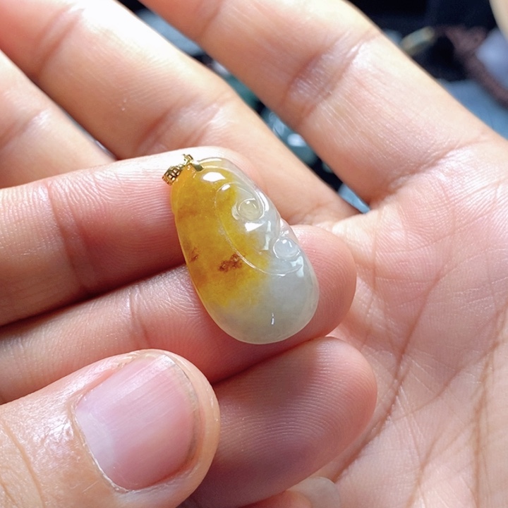 翡翠18K金镶嵌颈饰缅甸翡翠A货黄翡如意