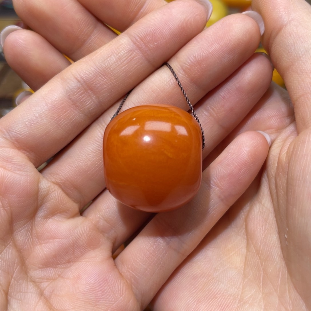 【闪购商品】琥珀裸石未镶嵌墩子