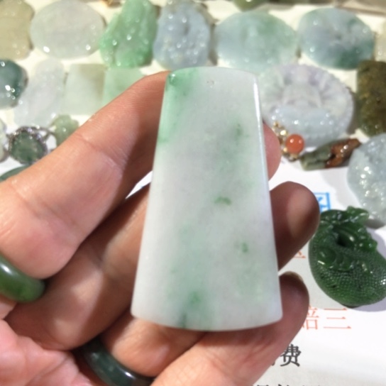 颈饰未镶嵌翡翠福利
