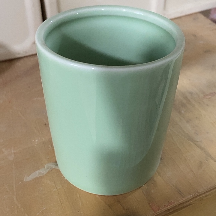 陶瓷花盆有孔 瑕疵介意勿拍 