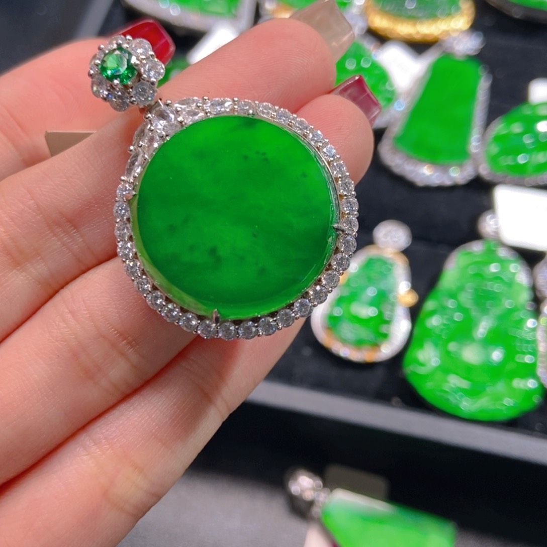 翡翠吊坠(不含链)未镶嵌