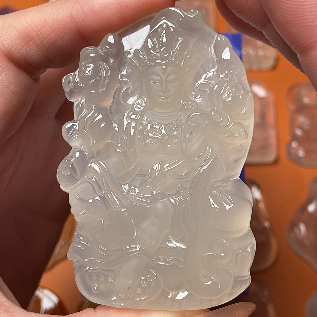 玛瑙/玉髓颈饰未镶嵌