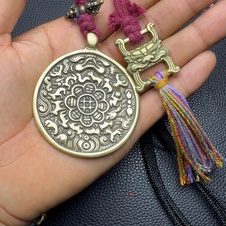 榛***爹泥塑藏式风格九宫格..