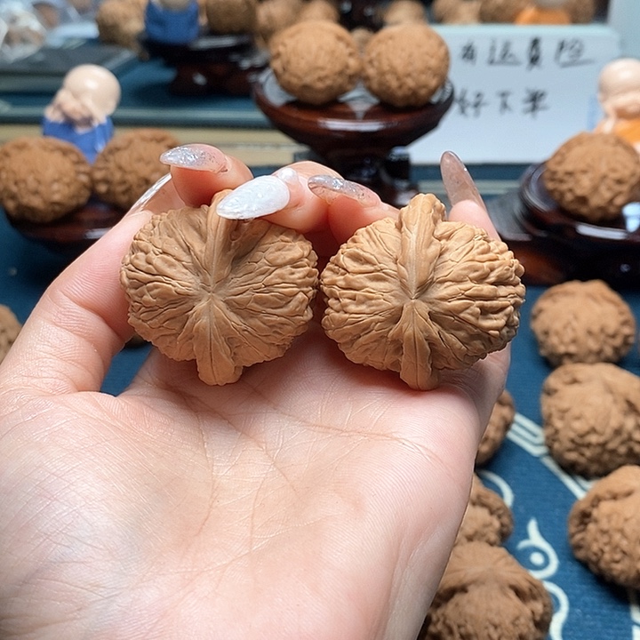 文玩核桃把件小*球白