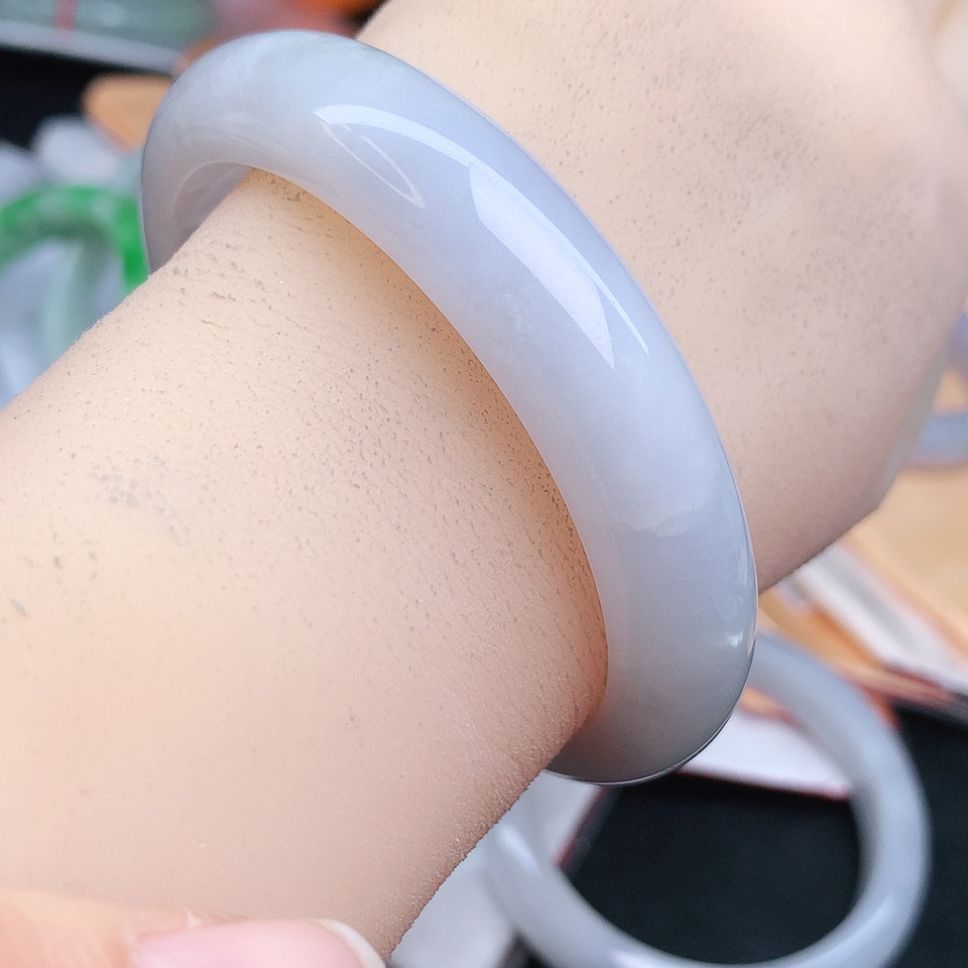 翡翠手镯未镶嵌a****299xcvbb