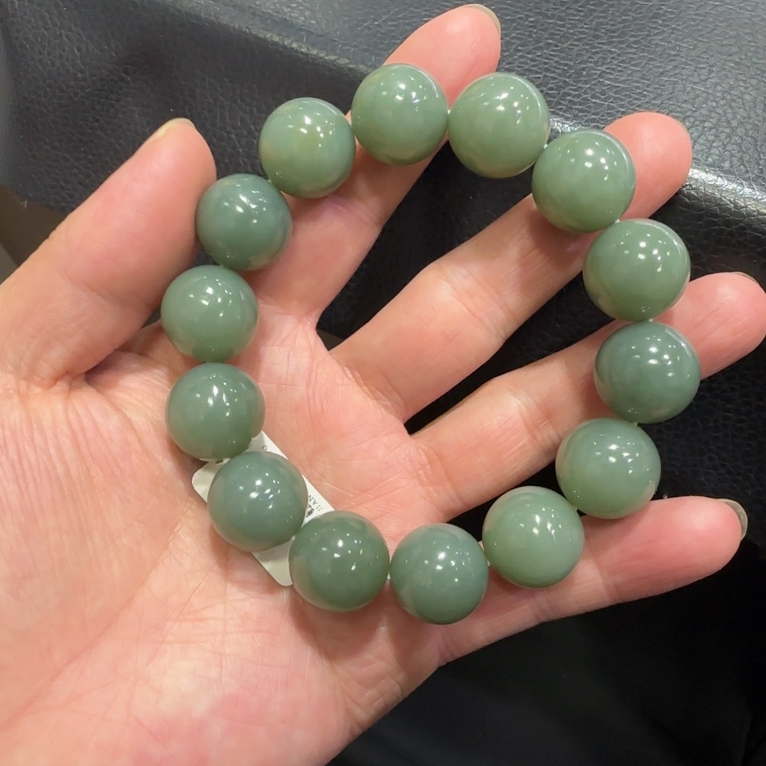 和田玉未镶嵌手串