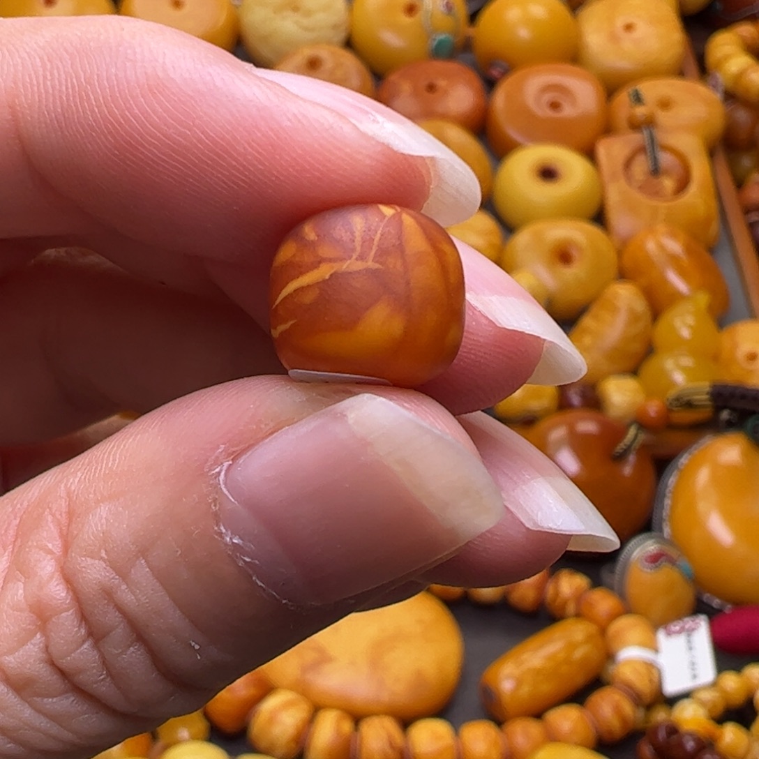 琥珀未镶嵌珠宝奇石