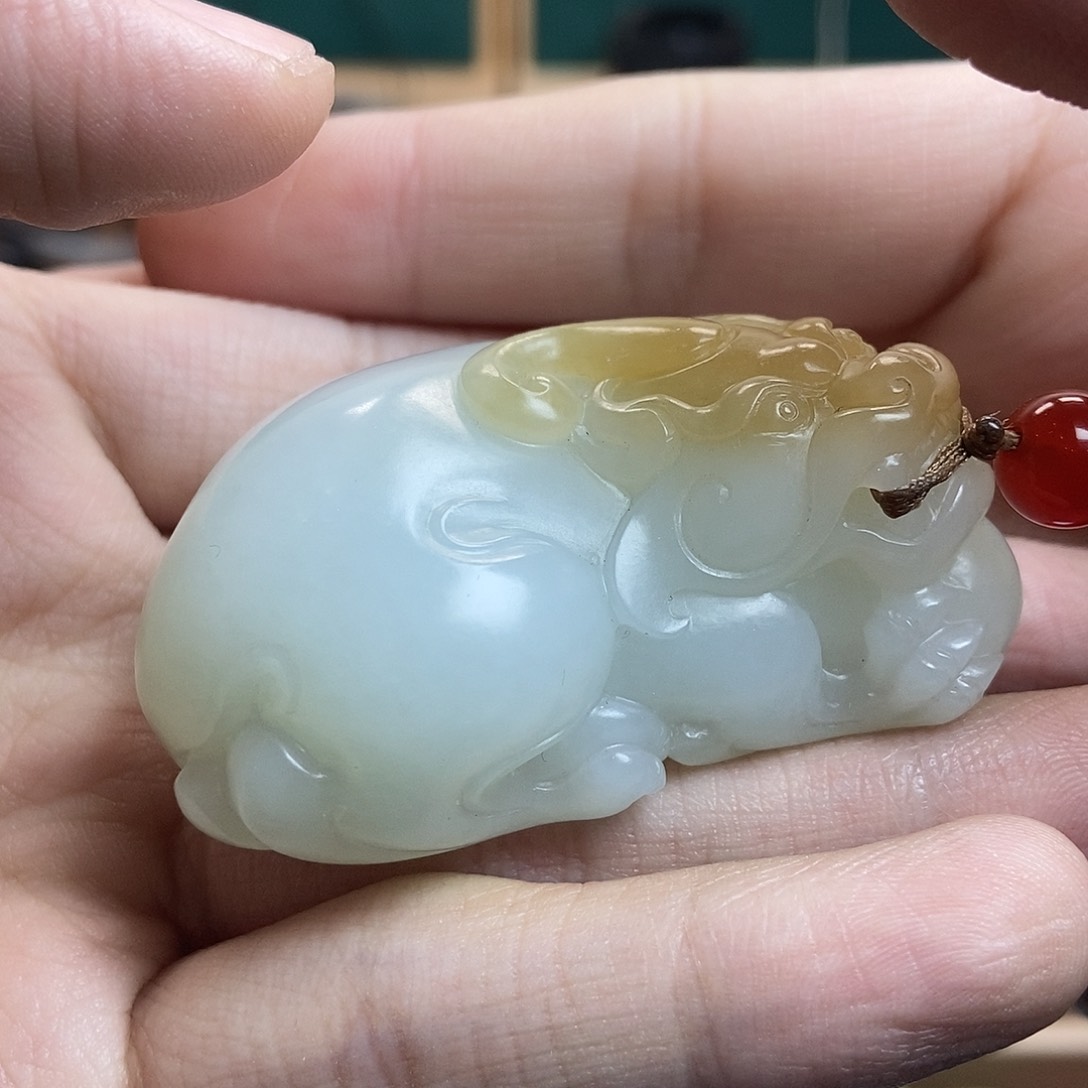 和田玉（糖玉）颈饰未镶嵌