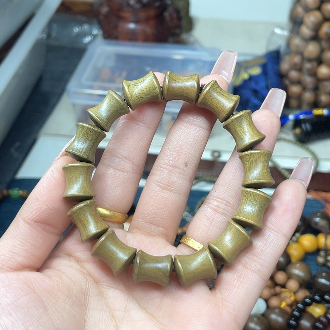 维腊木（绿檀）无事牌