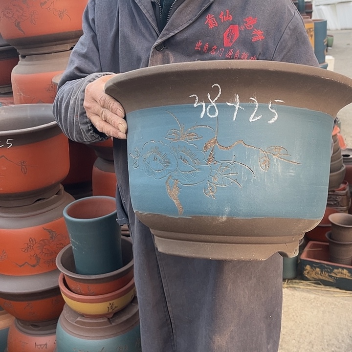 紫砂紫砂花盆和小