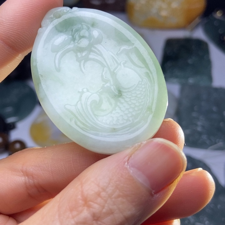 翡翠颈饰未镶嵌翡翠