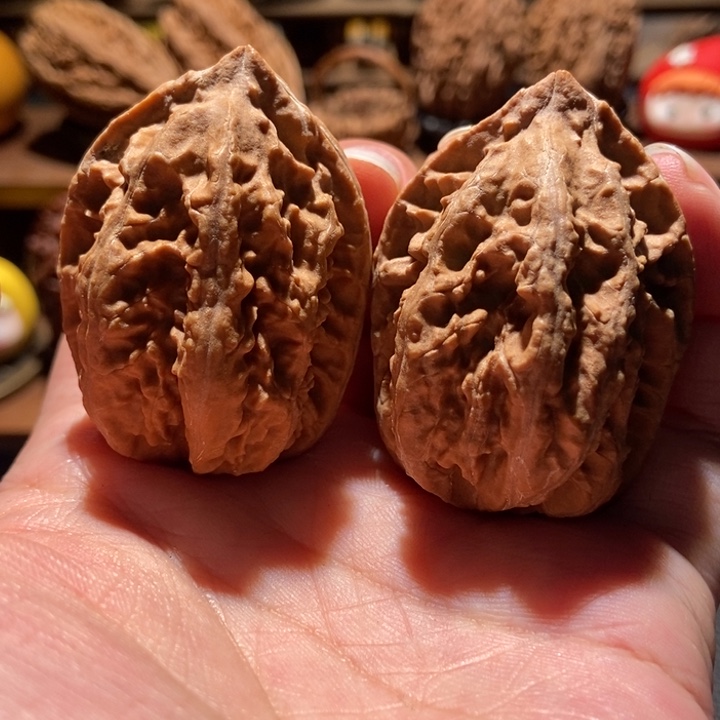 文玩核桃吊坠楸玥核25