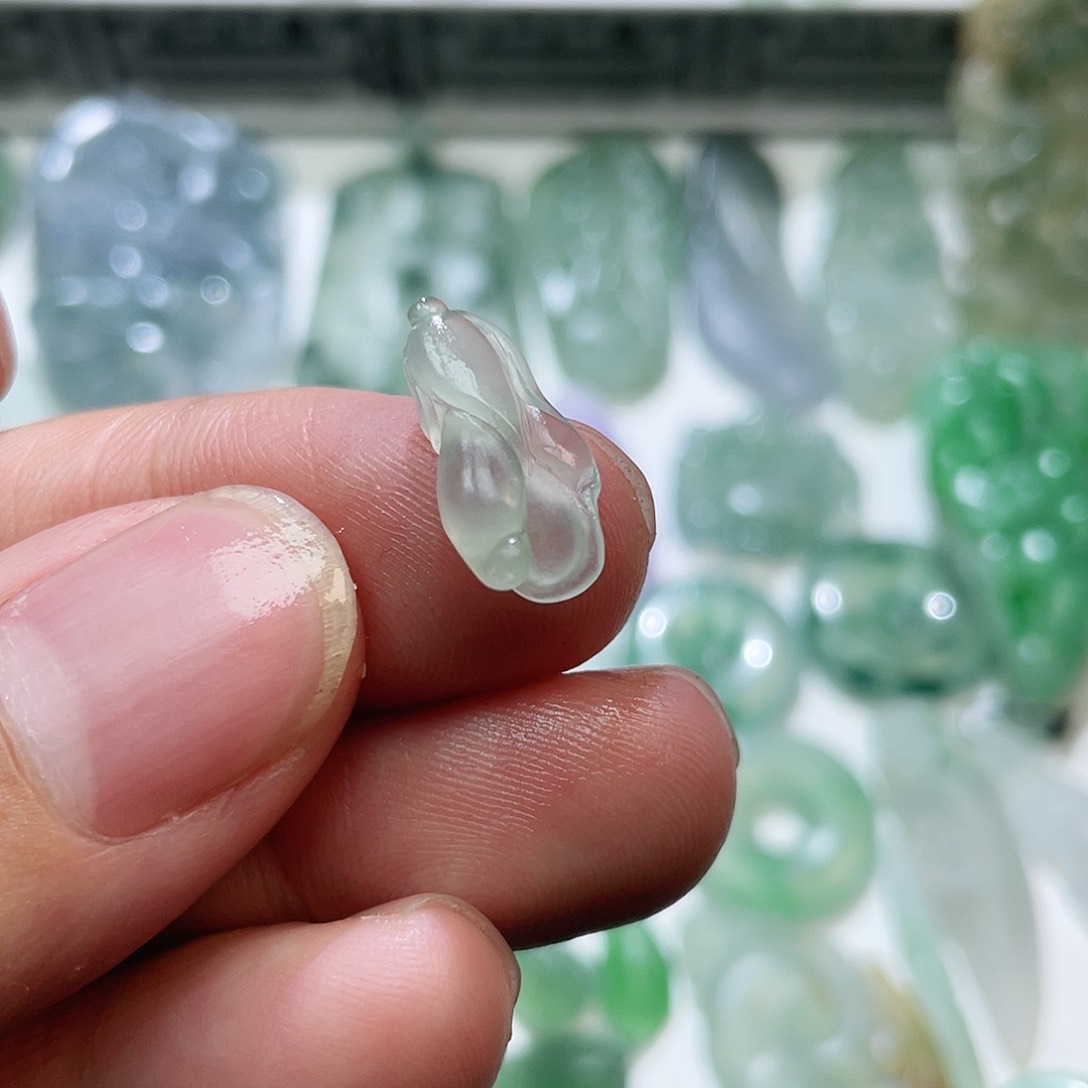 定制翡翠未镶嵌白菜、天然翡翠A货