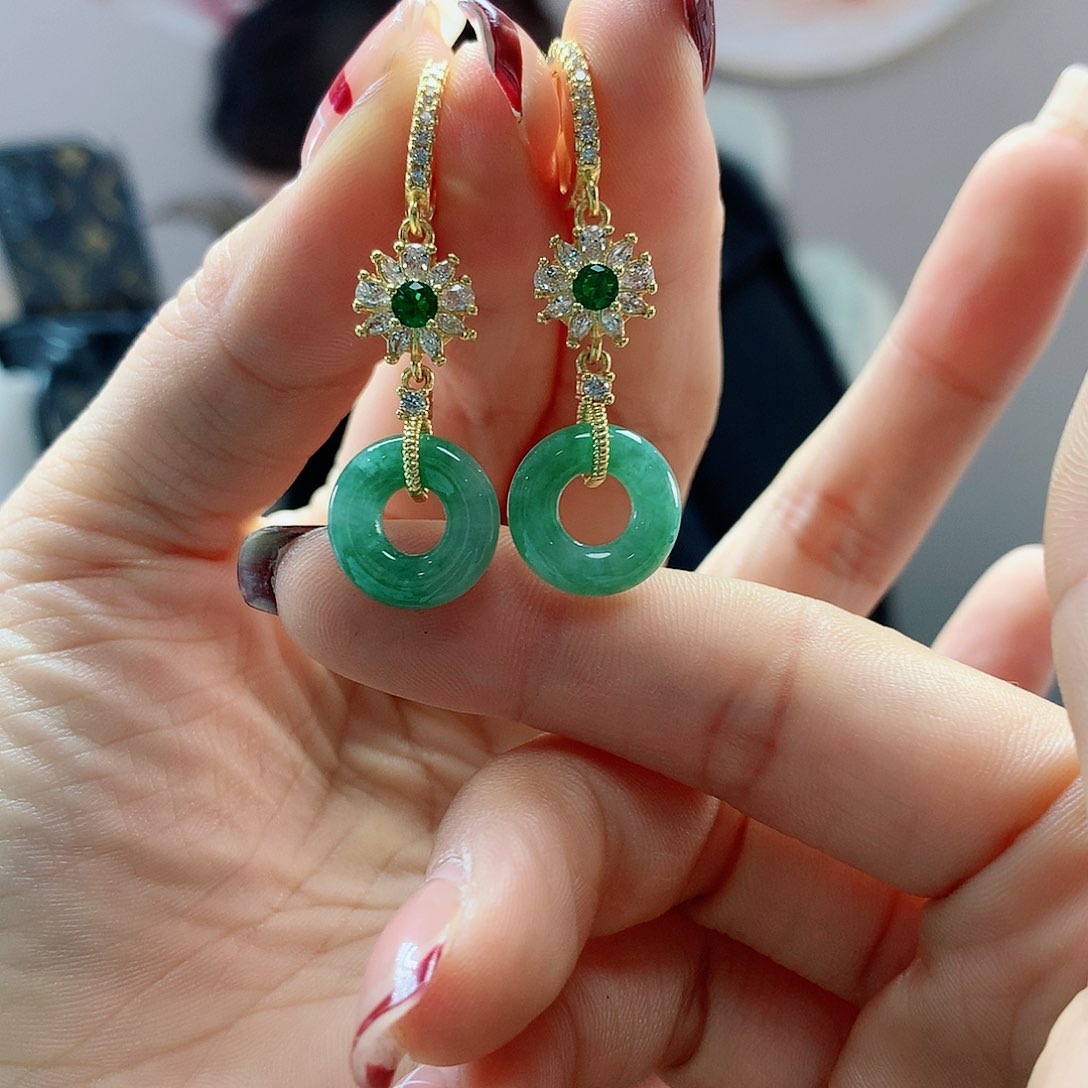 【闪购商品】翡翠耳饰未镶嵌，