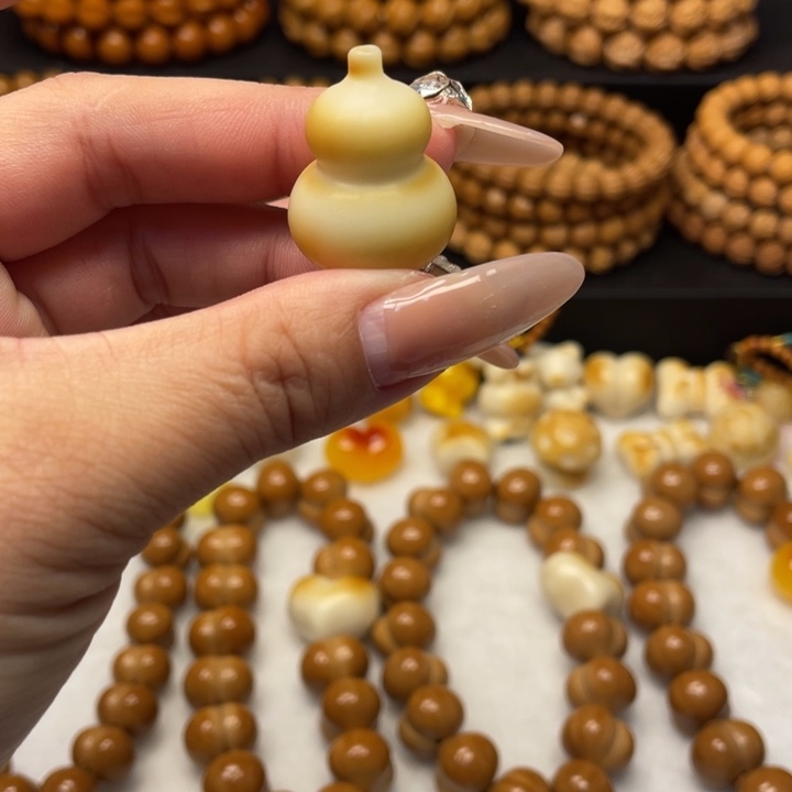*****猴头核桃吊坠葫芦滴溜