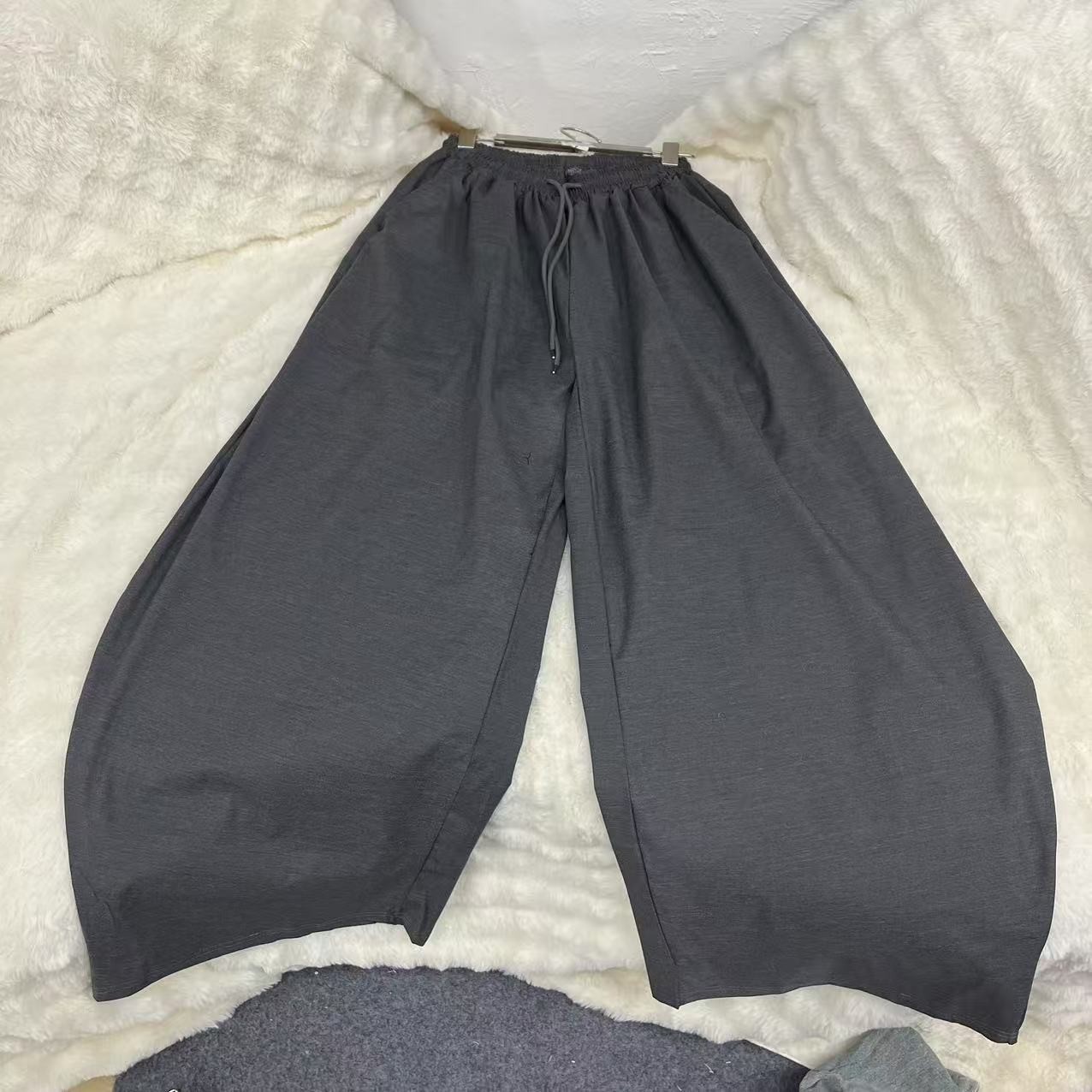 [胖鹅张] 百搭休闲阔腿弯刀休闲裤 #1133[实物以直播间展示为准]