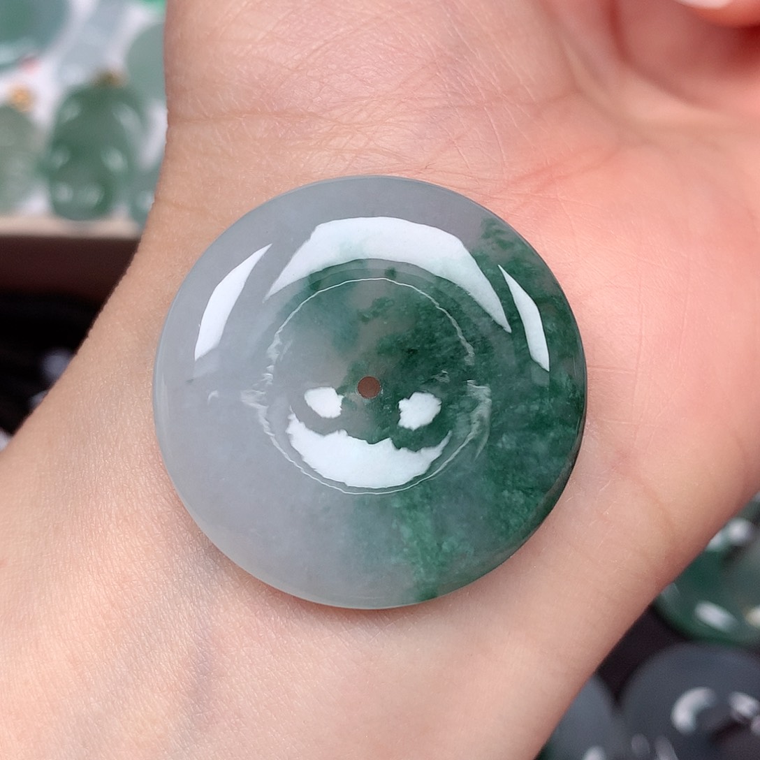 翡翠颈饰未镶嵌平安扣A