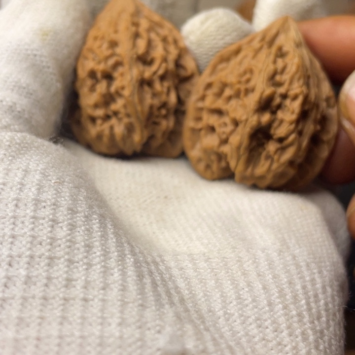 文玩核桃吊坠鸡心31