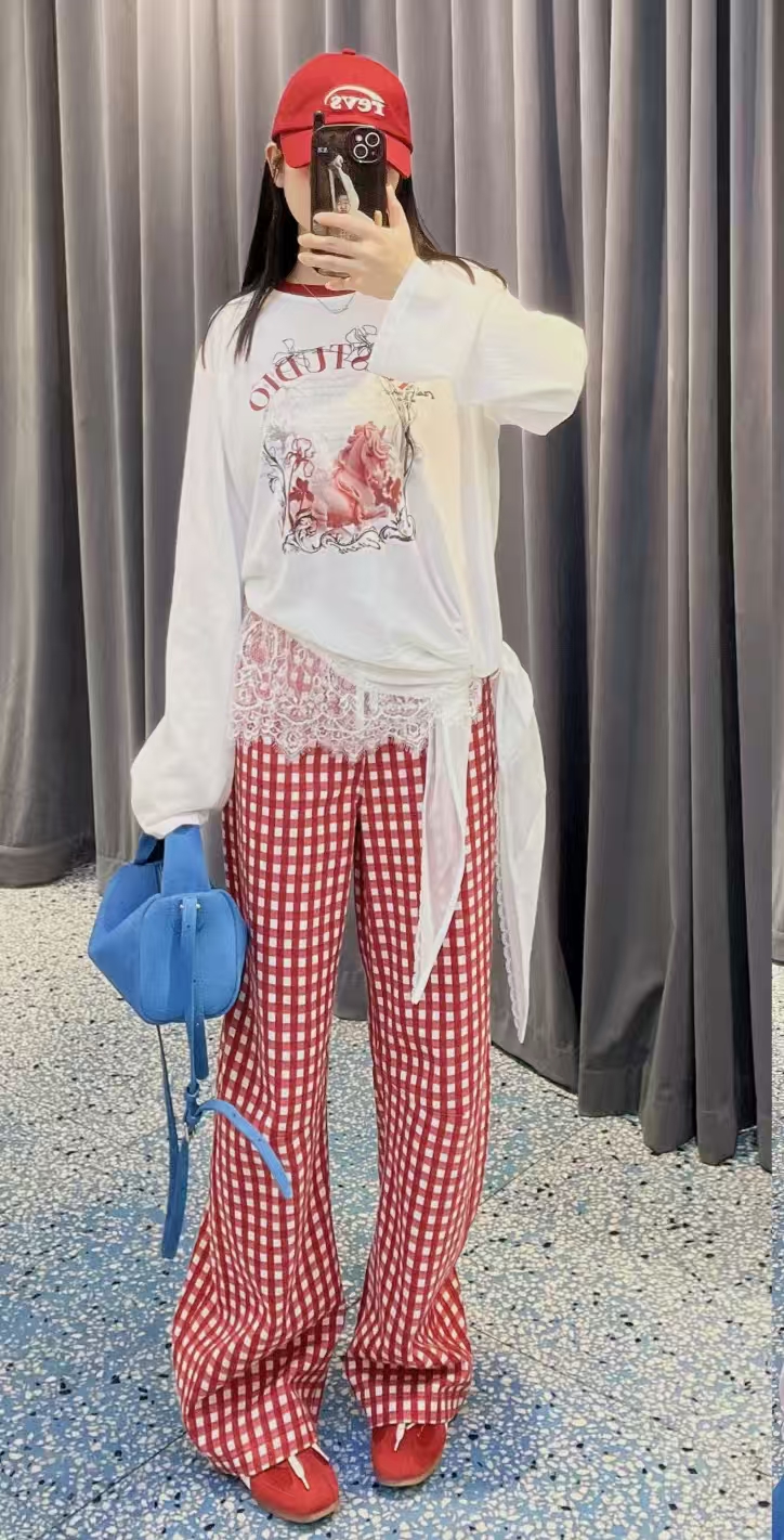 2026春新品斜边蕾丝拼接长袖T恤配项链上衣女