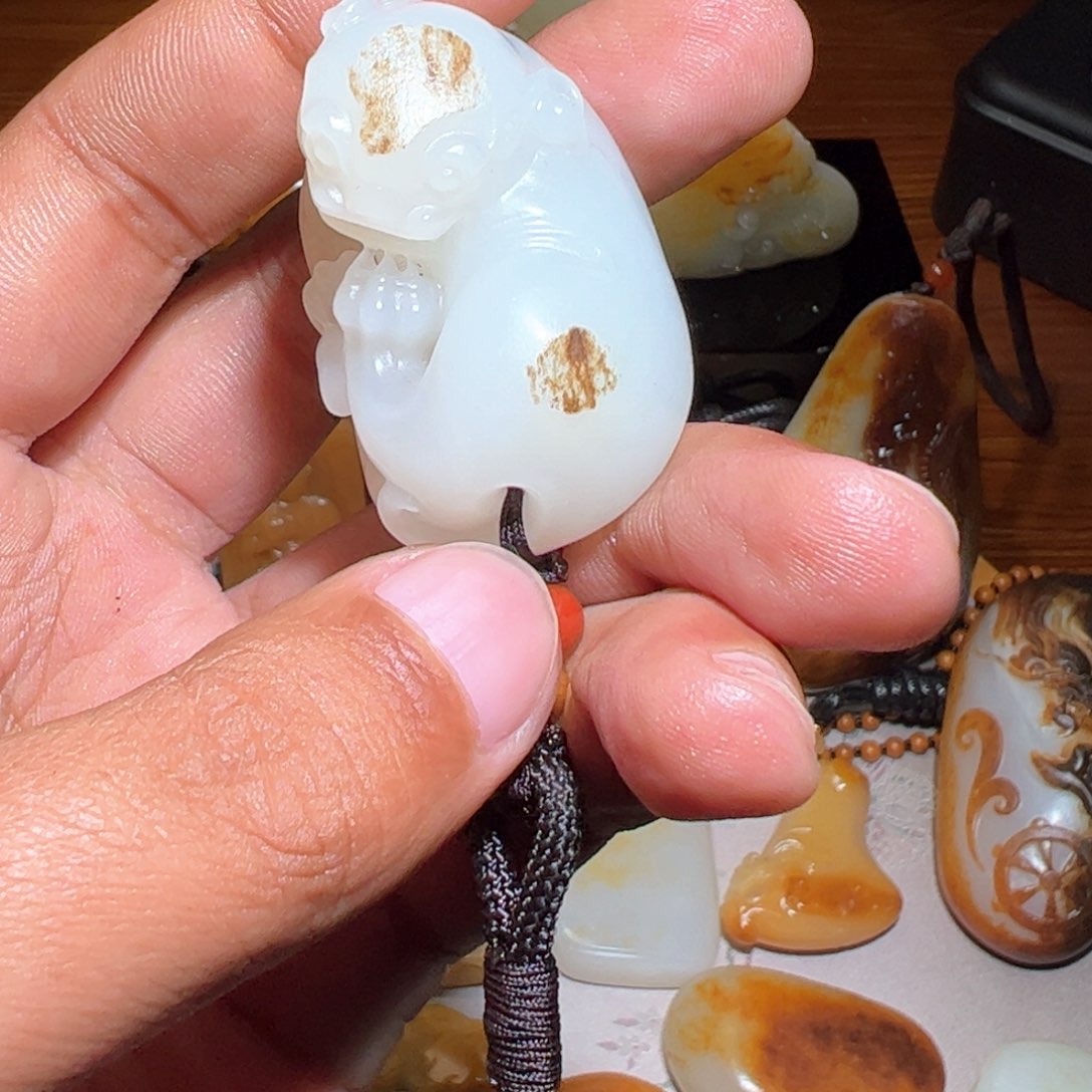 和田玉颈饰未镶嵌