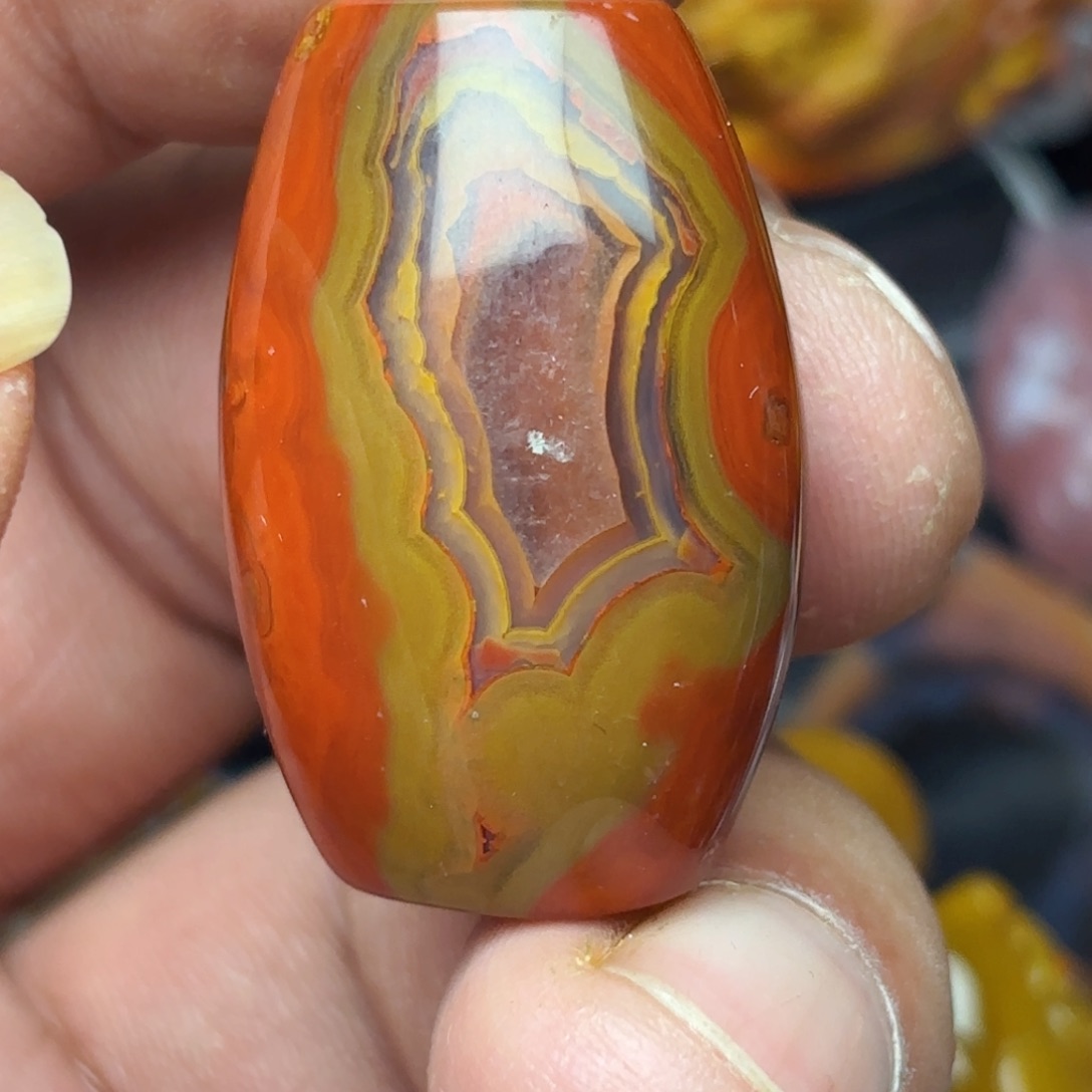 挣***猬玛瑙/玉髓未镶嵌玛瑙