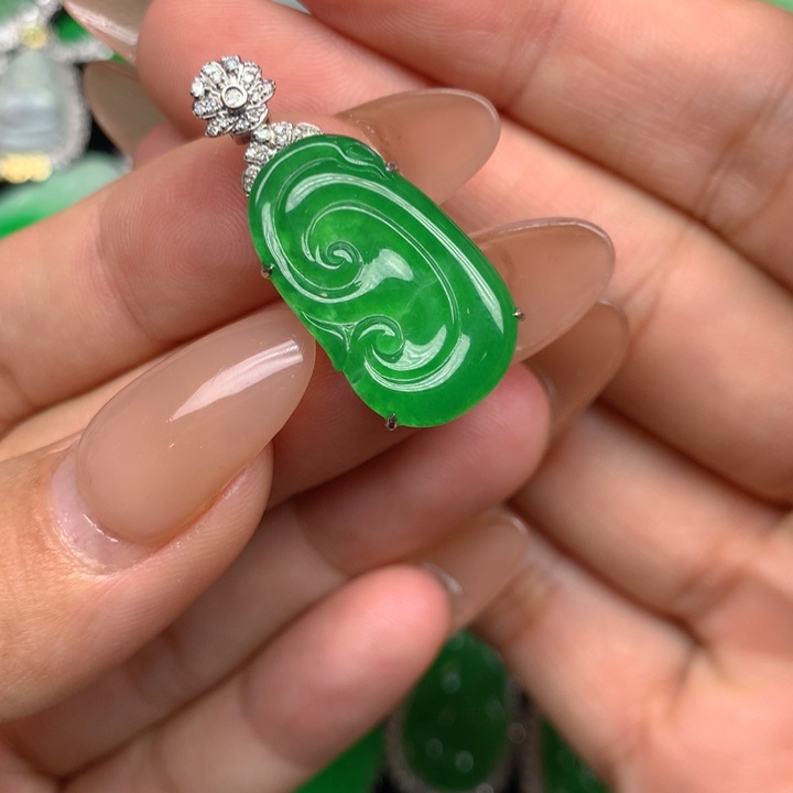 翡翠18K金镶嵌吊坠(不含链)