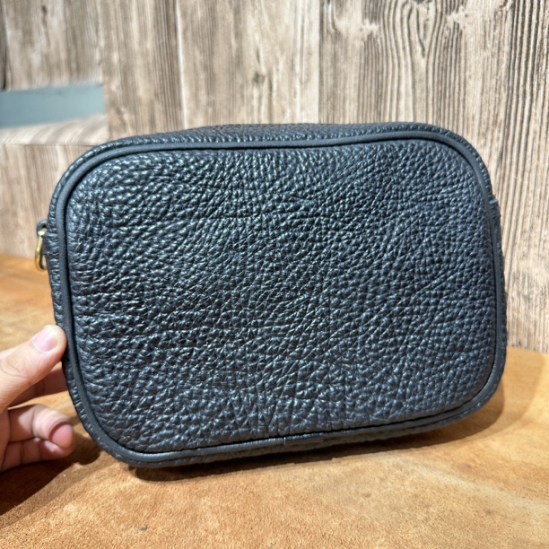 Amuke/阿牧客26x18x9 手工皮具 邮差牛皮 牛脖子相机包