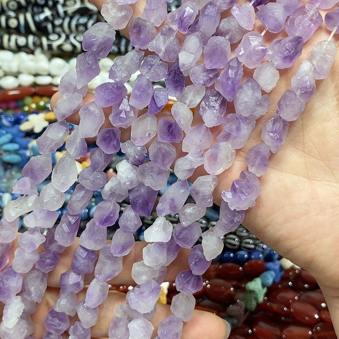 玛瑙/玉髓未镶嵌珠宝半成品原矿紫晶花一条