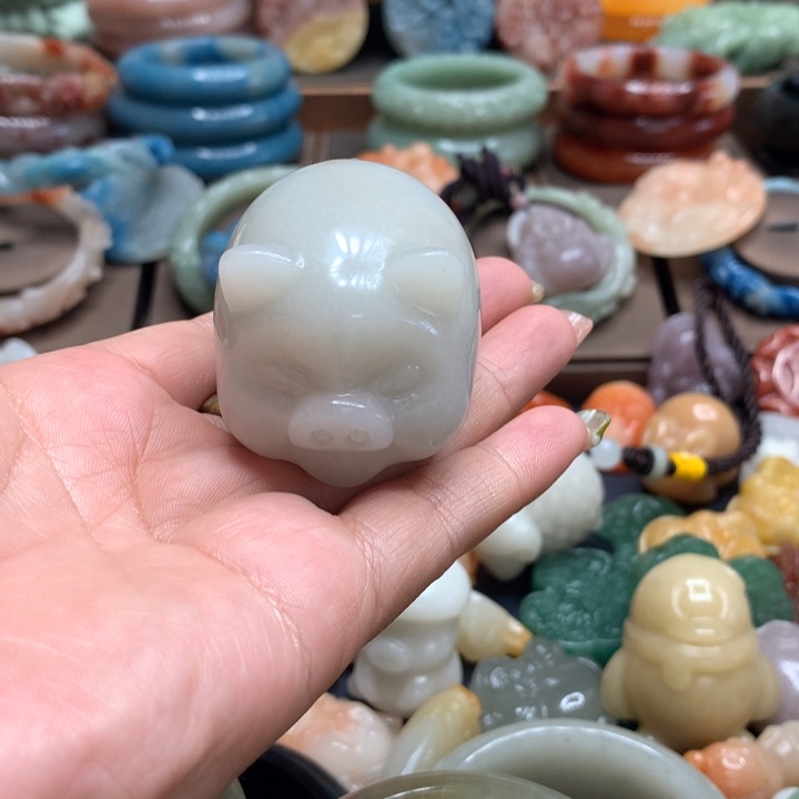 奶***柒石英质玉（黄龙玉）合金颈饰