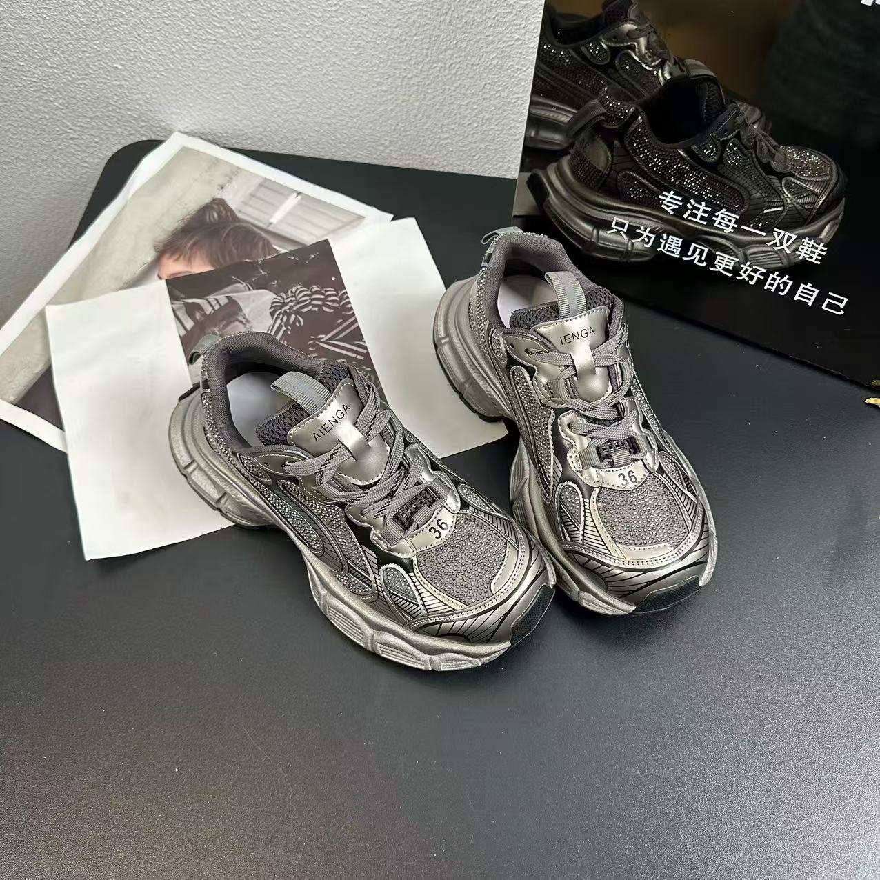 【呆哥专属】2025女款时尚百搭休闲鞋*123513/2026
