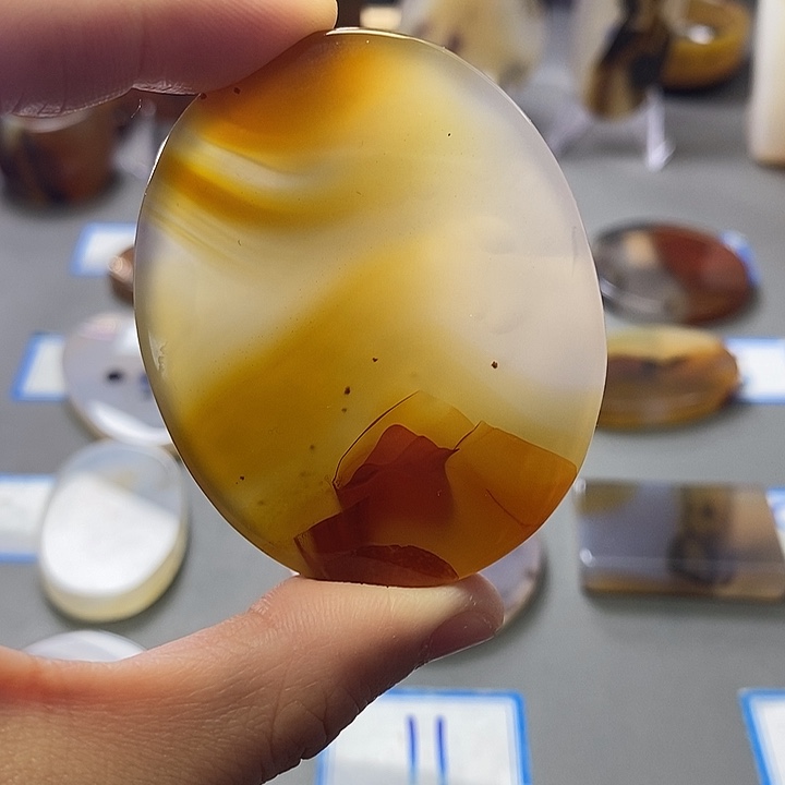 玛瑙/玉髓未镶嵌珠宝半成品