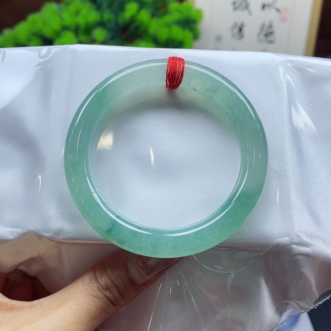 翡翠手镯未镶嵌c**n88 号链接