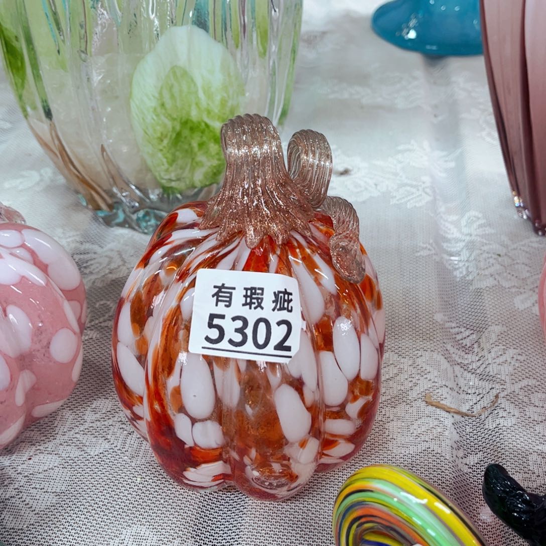 5302南瓜，高14厘米 家悦琉璃花瓶摆件瑕