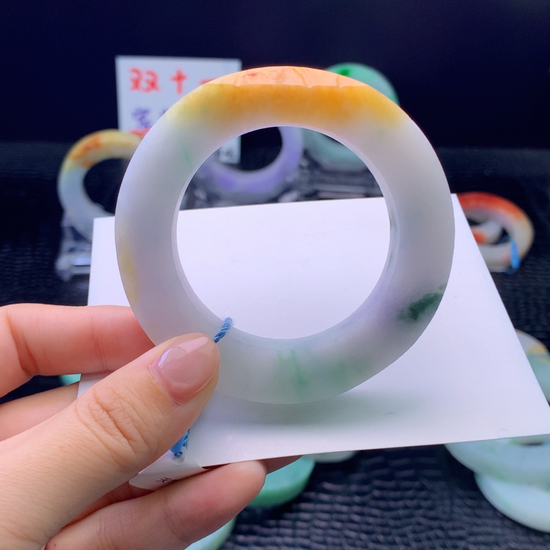 定制翡翠未镶嵌手镯