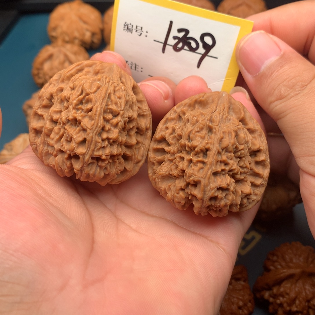 把件文玩核桃44全品三角南疆1809