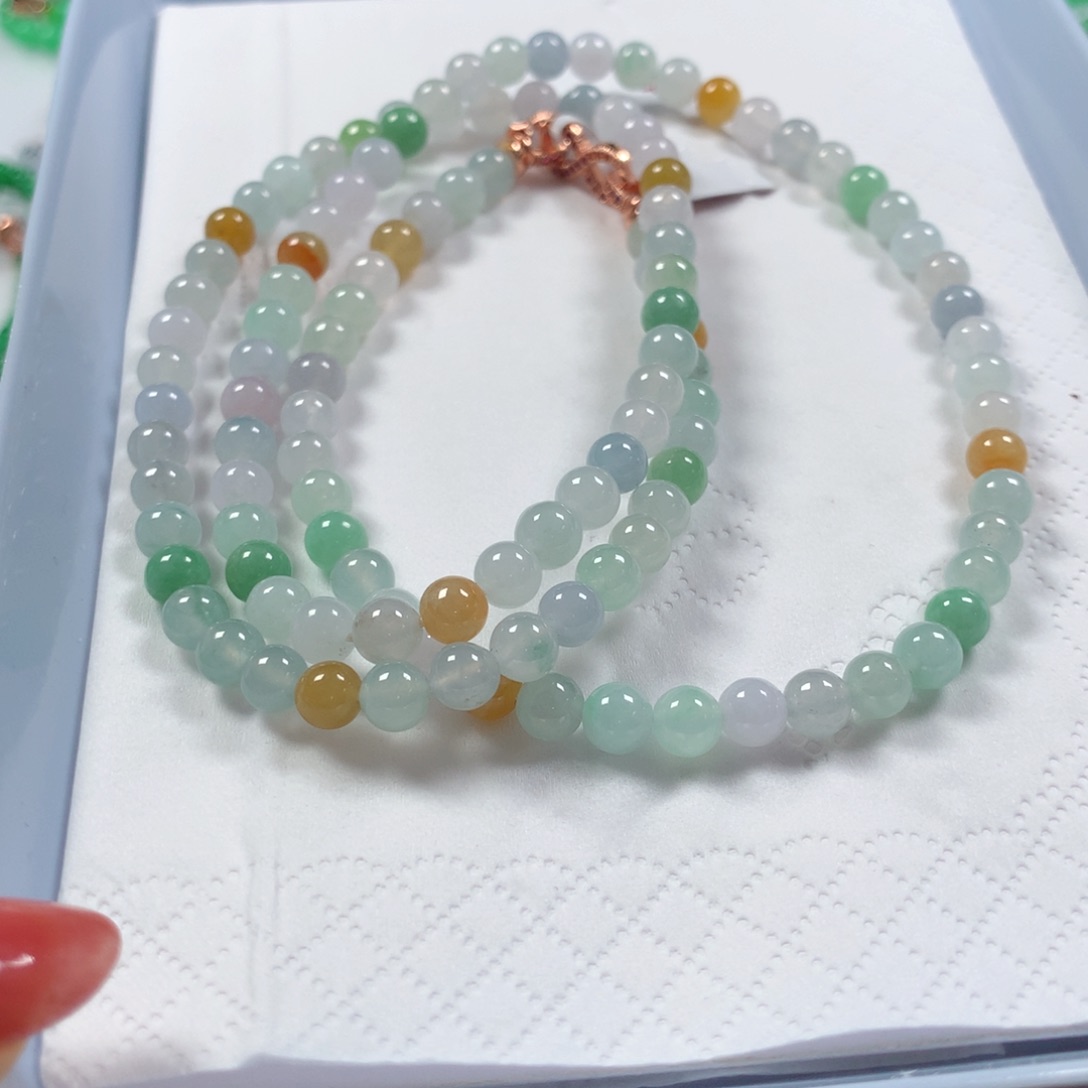 翡翠颈饰未镶嵌项链