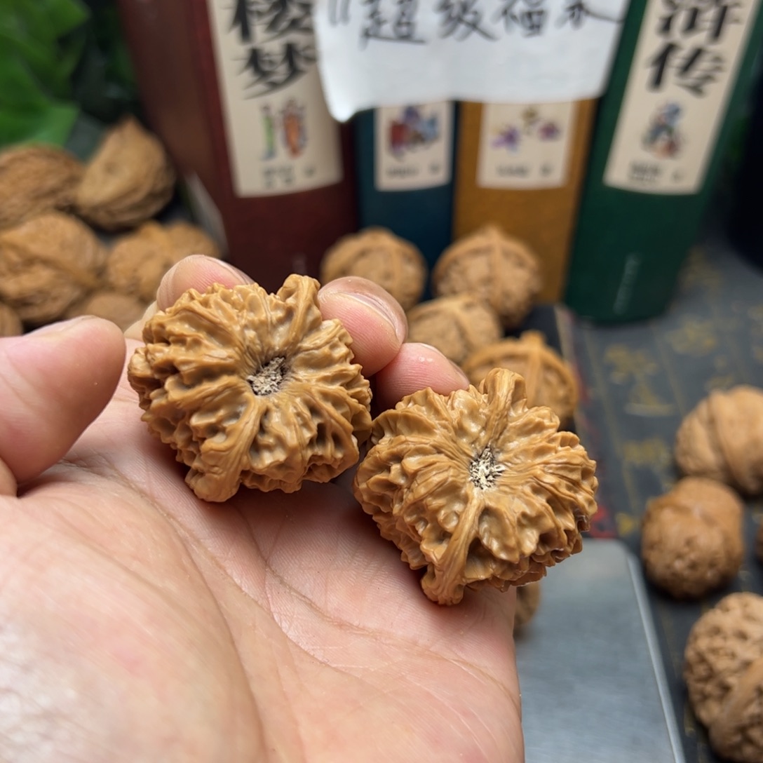 文玩核桃把件熊*人39龙门涧狮子头