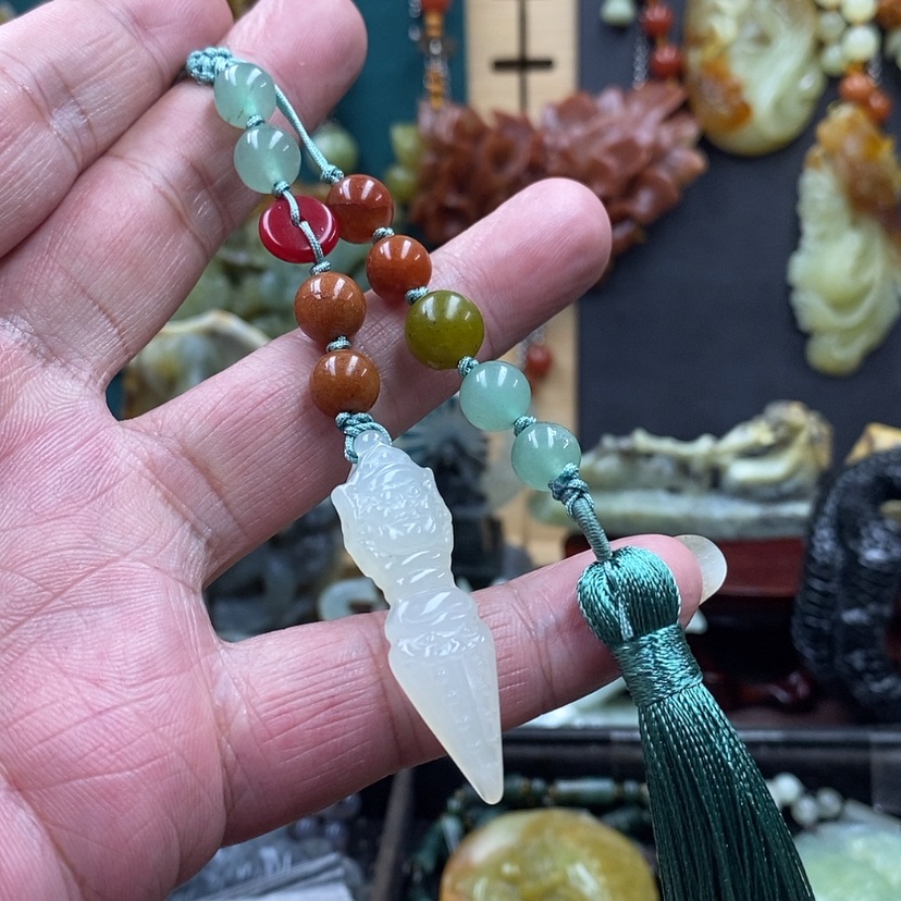 【闪购商品】蛇纹石玉手机链未镶嵌