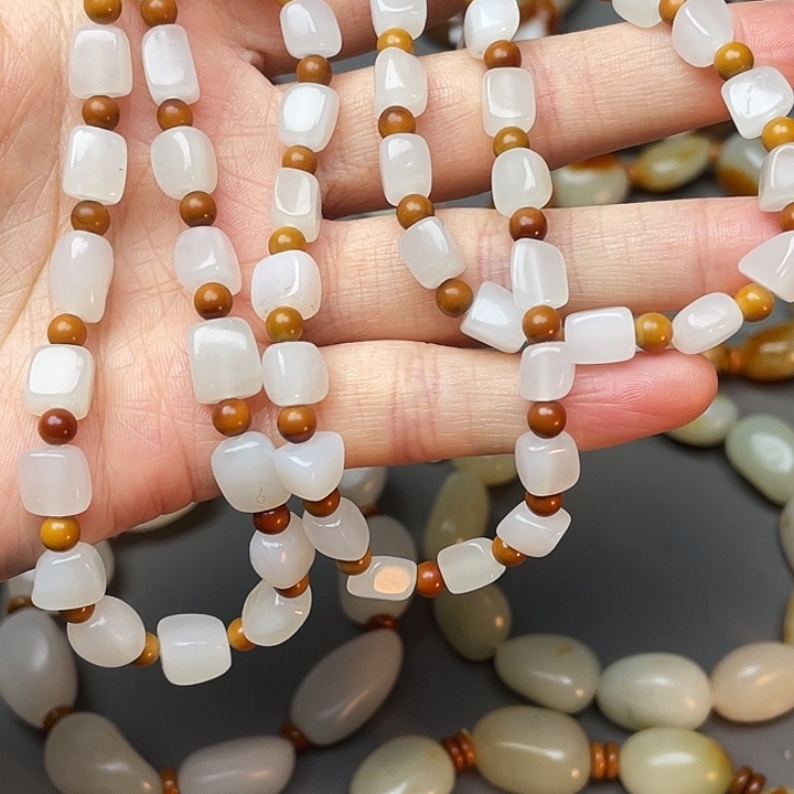 和田玉未镶嵌手链