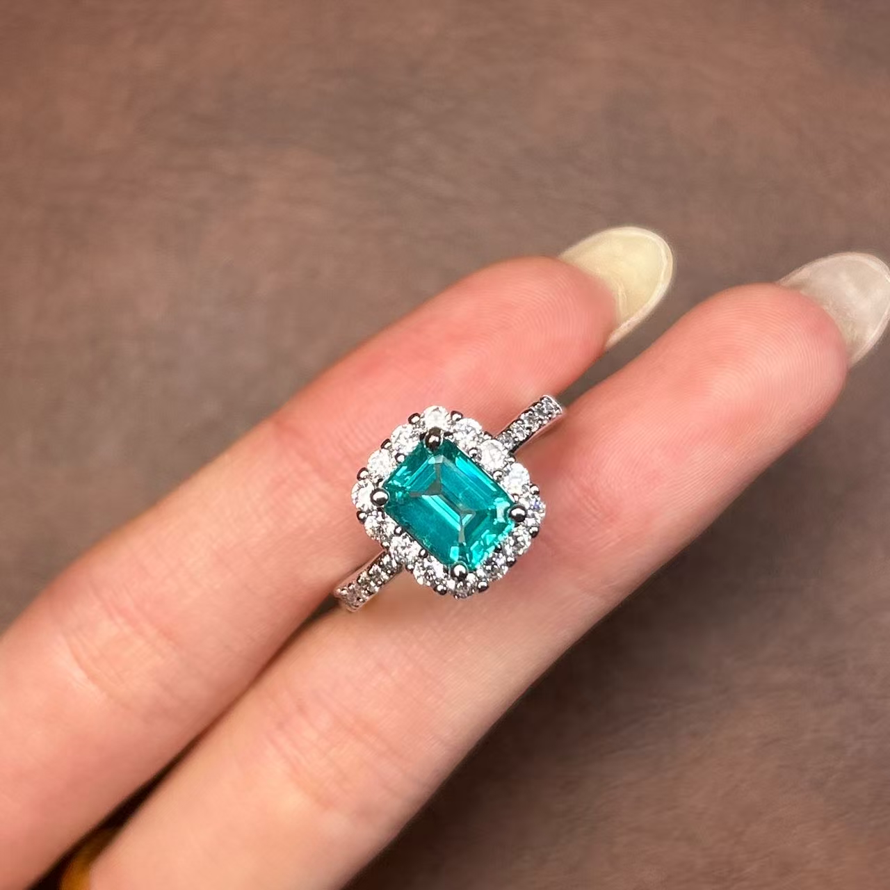 瑾萱高订名饰149-轻奢培育帕拉伊巴精切合金戒指