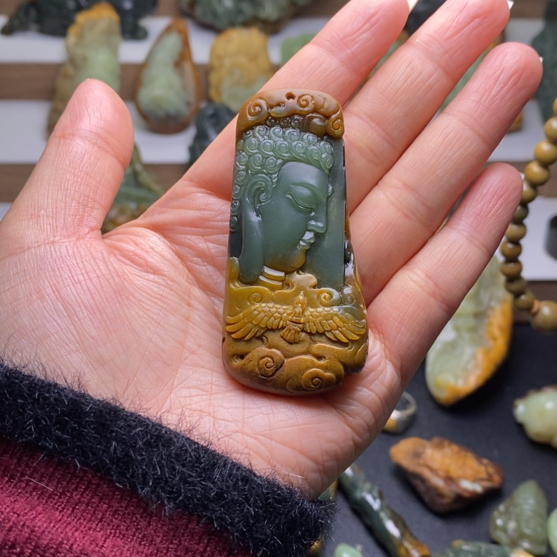 岫岩河磨玉（透闪石质玉）挂件未镶嵌三*