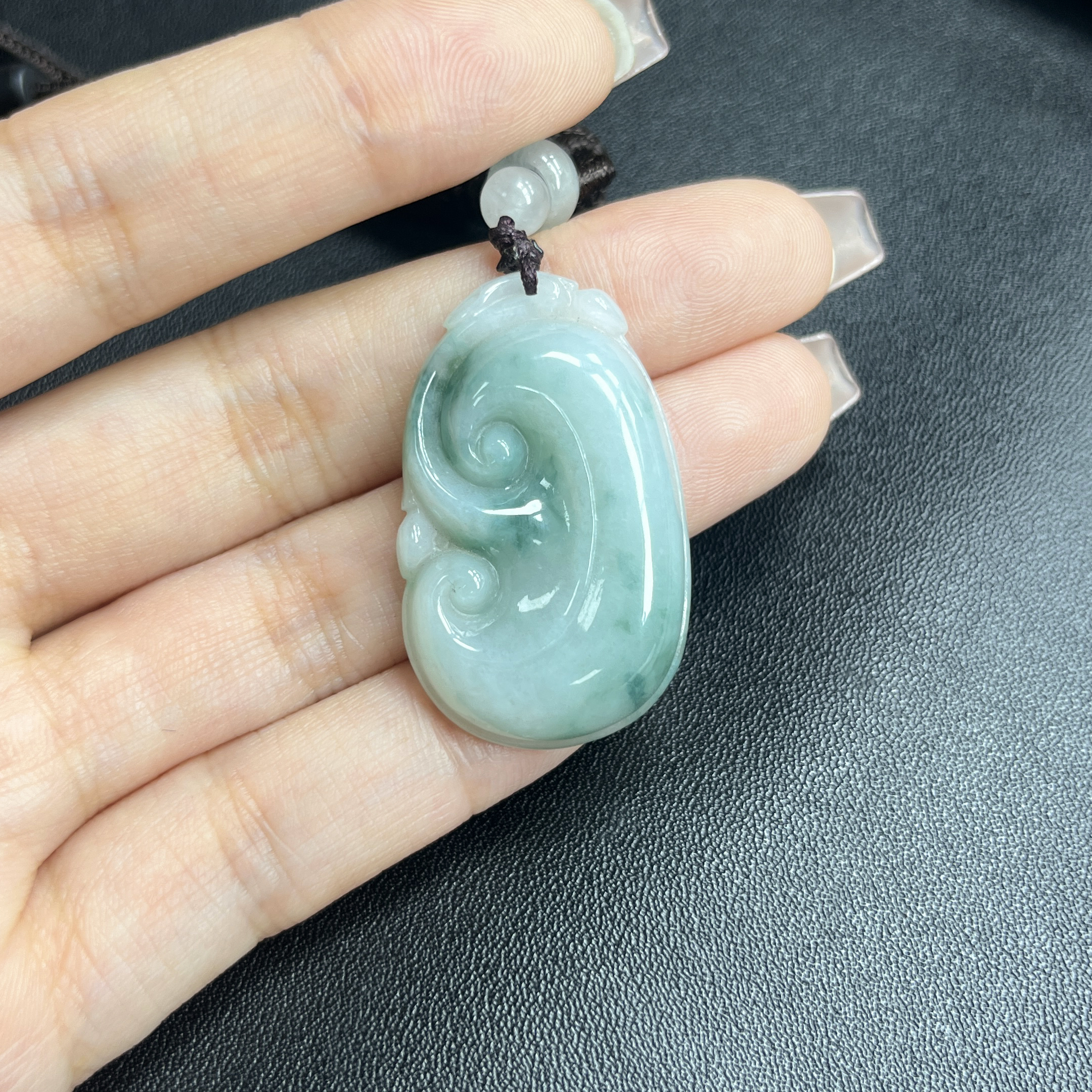 于于珠宝-天然A货缅甸翡翠飘花如意玉石吊坠36.3×22.1×6.4mm
