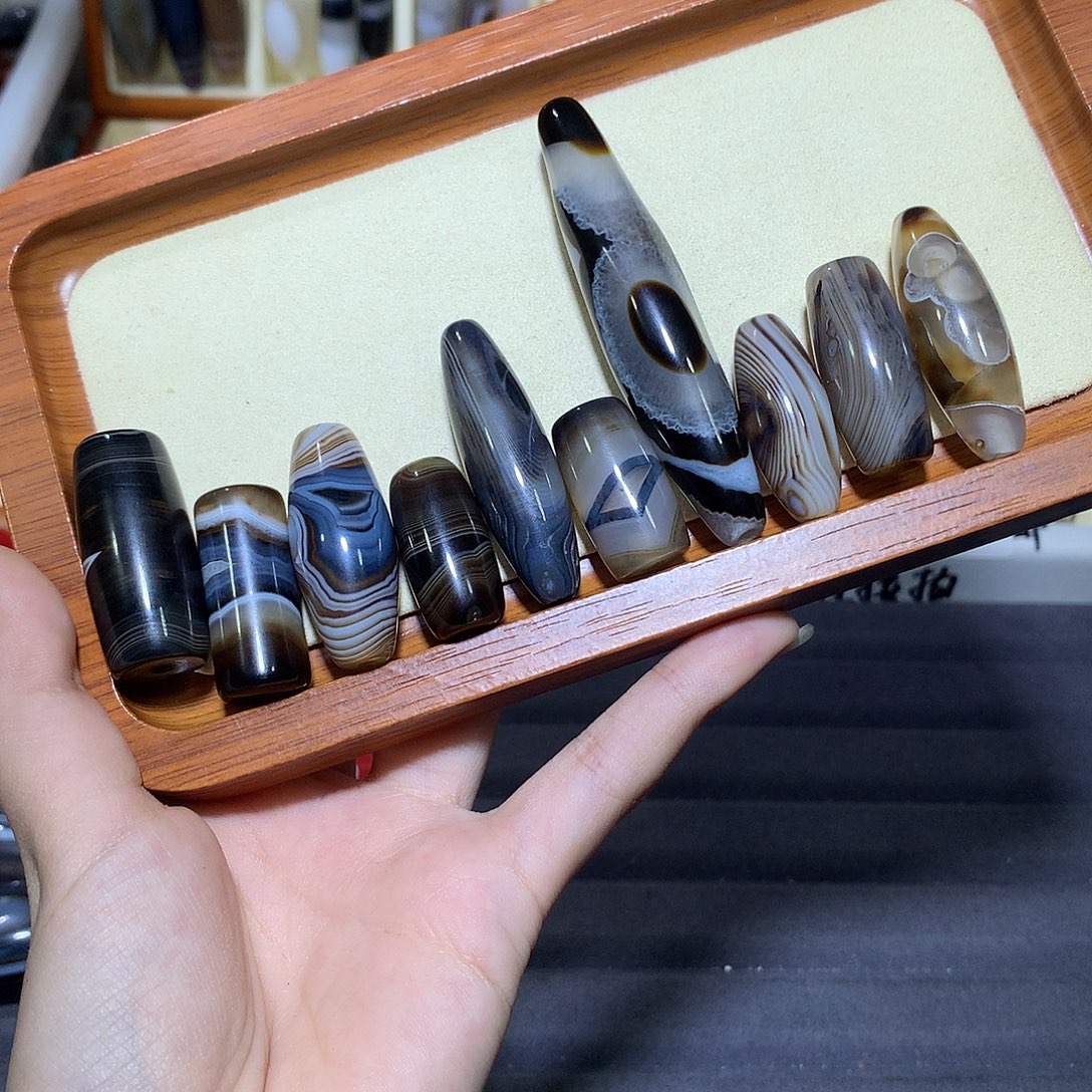 熊***重玛瑙/玉髓未镶嵌颈饰