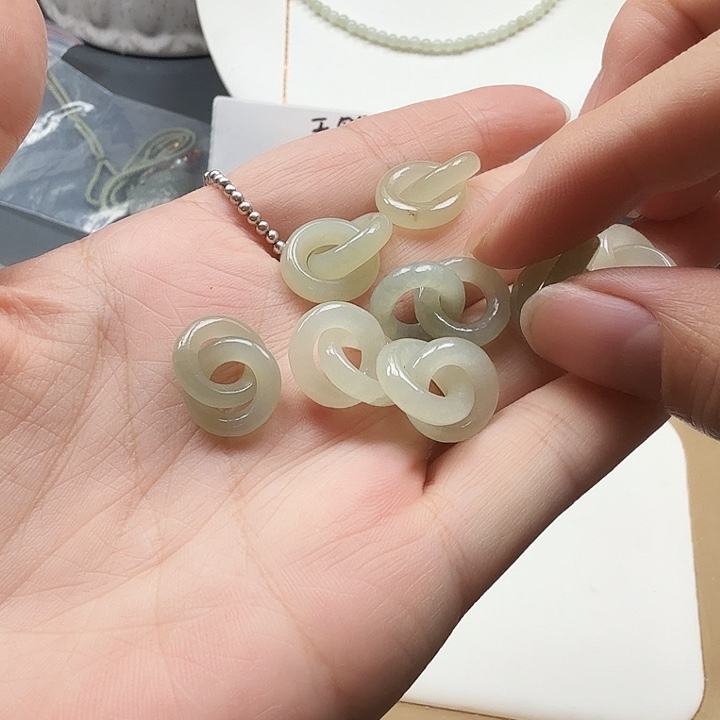 颈饰未镶嵌和田玉4