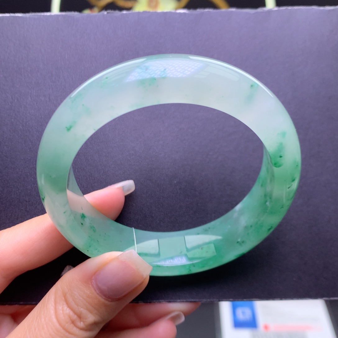 石英质玉手镯未镶嵌55 56圈口