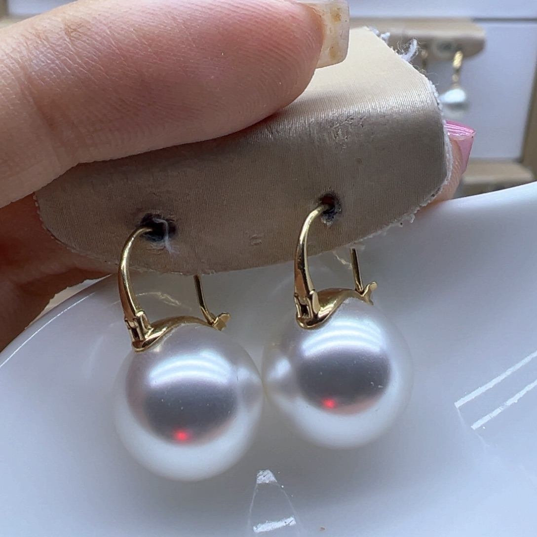 18K金镶嵌淡水珍珠耳饰