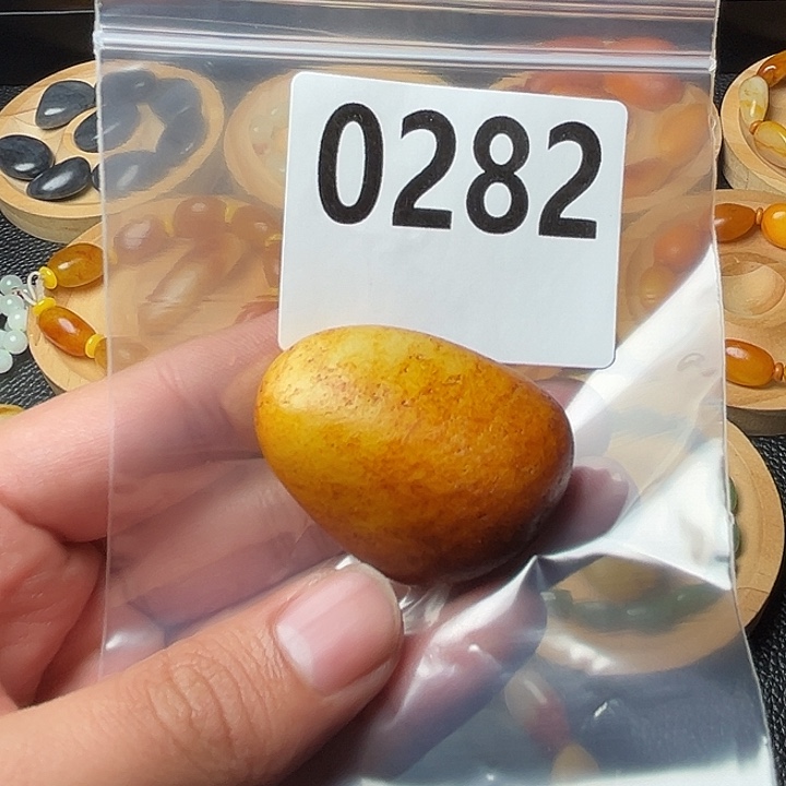 和田玉未镶嵌手串