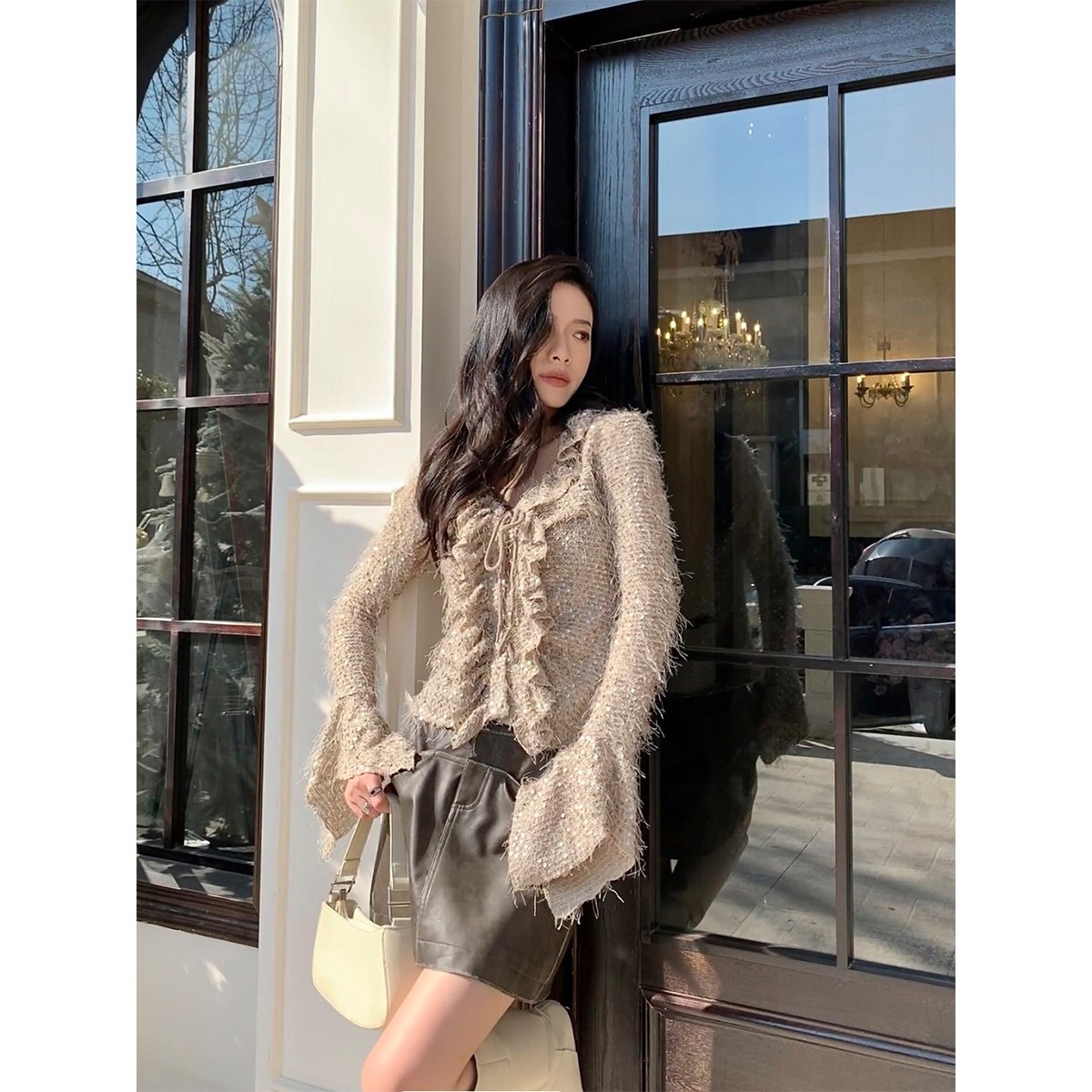 【清】P0304T3064 宫廷风亮片花边小衫女春夏新款喇叭长袖T恤上衣